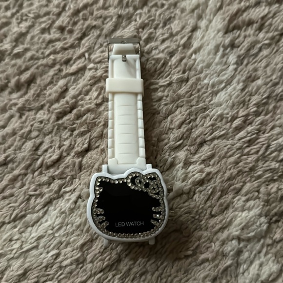 Hello Kitty Watch - Picture 1 of 3